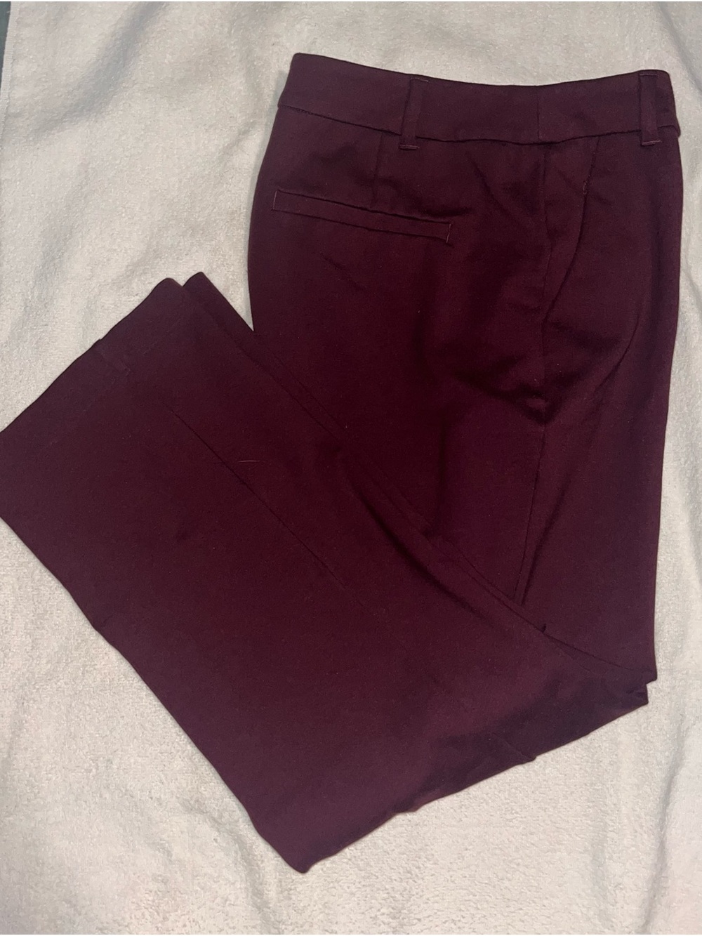 Reitmans The Modern Straight-Leg Pants in Burgundy